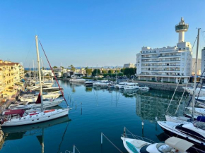 Apartamento con vistas a mar y canal. Empuriabrava